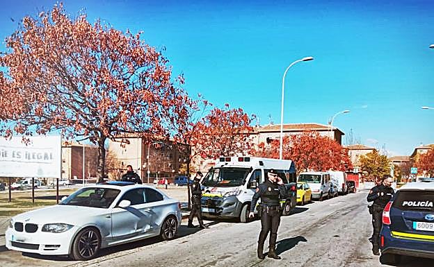 Le dan el alto en Granada, se da a la fuga y abandona el coche dejando su DNI dentro