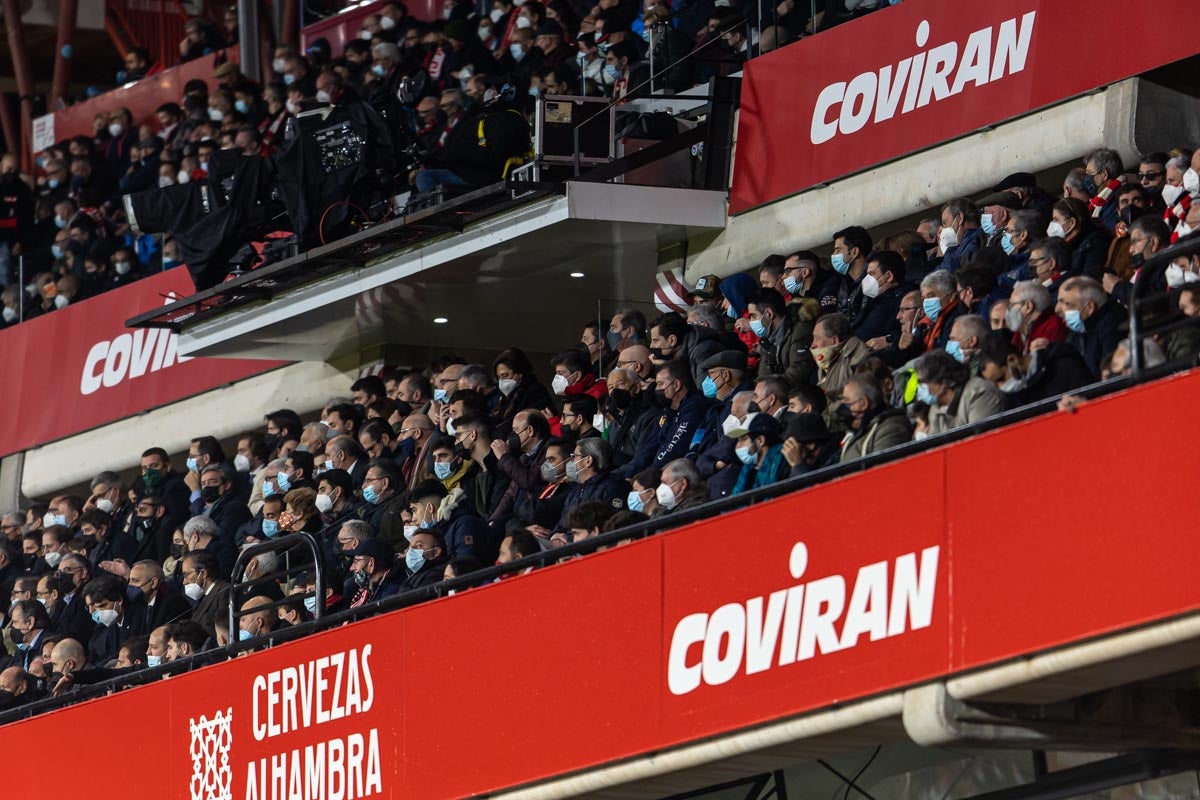 Fotos: Encuéntrate en la grada del Granada-Atlético de Madrid