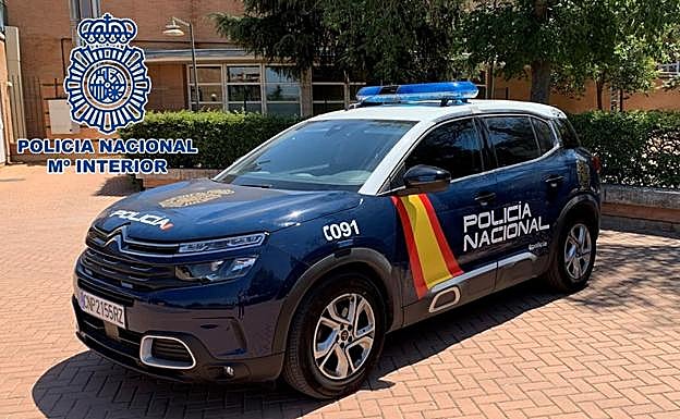Entabla amistad con un anciano en Granada y le estafa 72.000 euros con su tarjeta
