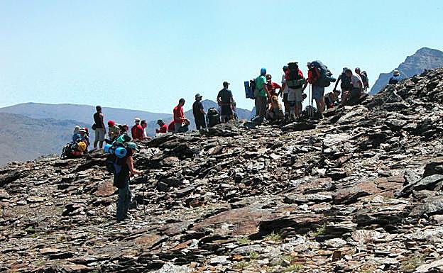 Arduo recorrido hacia el Mulhacén.