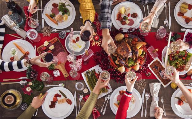 Estas son las frases que debes evitar durante la cena