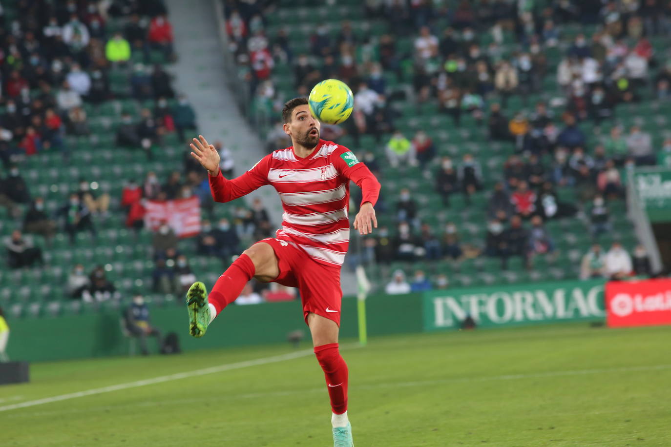 Las imágenes del partido entyre Elche y Granada