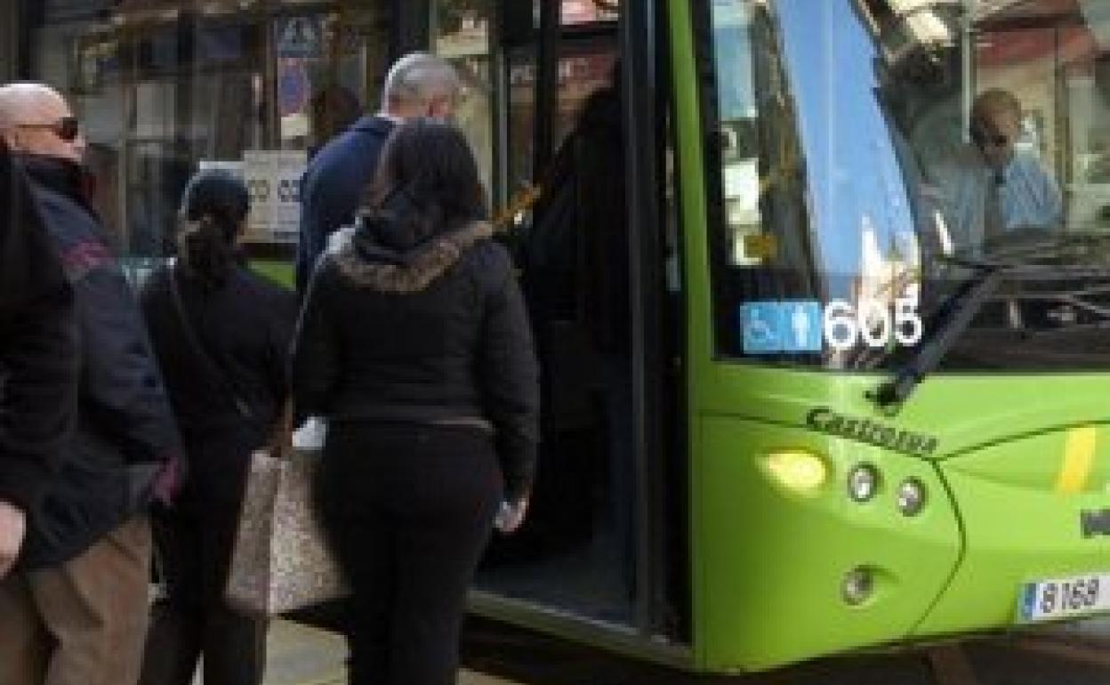 Transporte público gratuito para el partido entre el Linares y el Barça