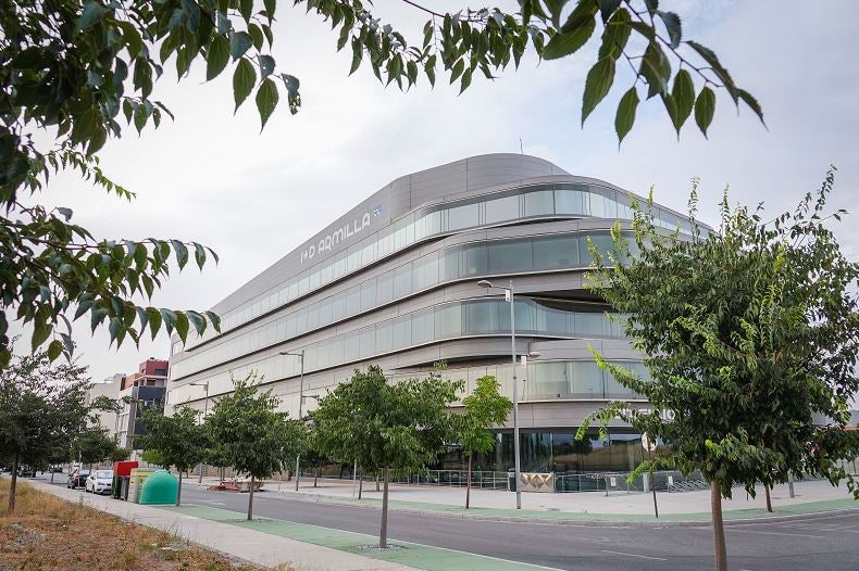 El alcalde aspira a implicar al Gobierno en la «transformación productiva» de Granada