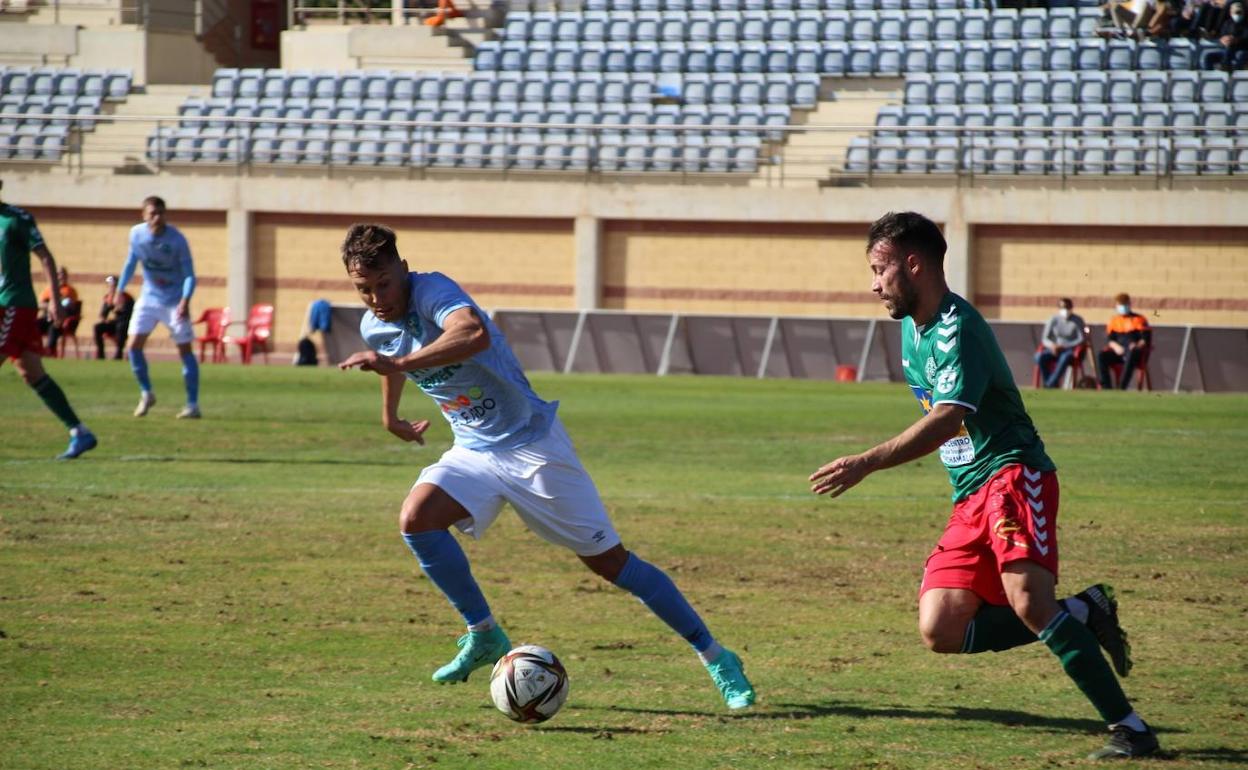 Adán Gurdiel, tras su etapa ejidense, seguirá la linarense.