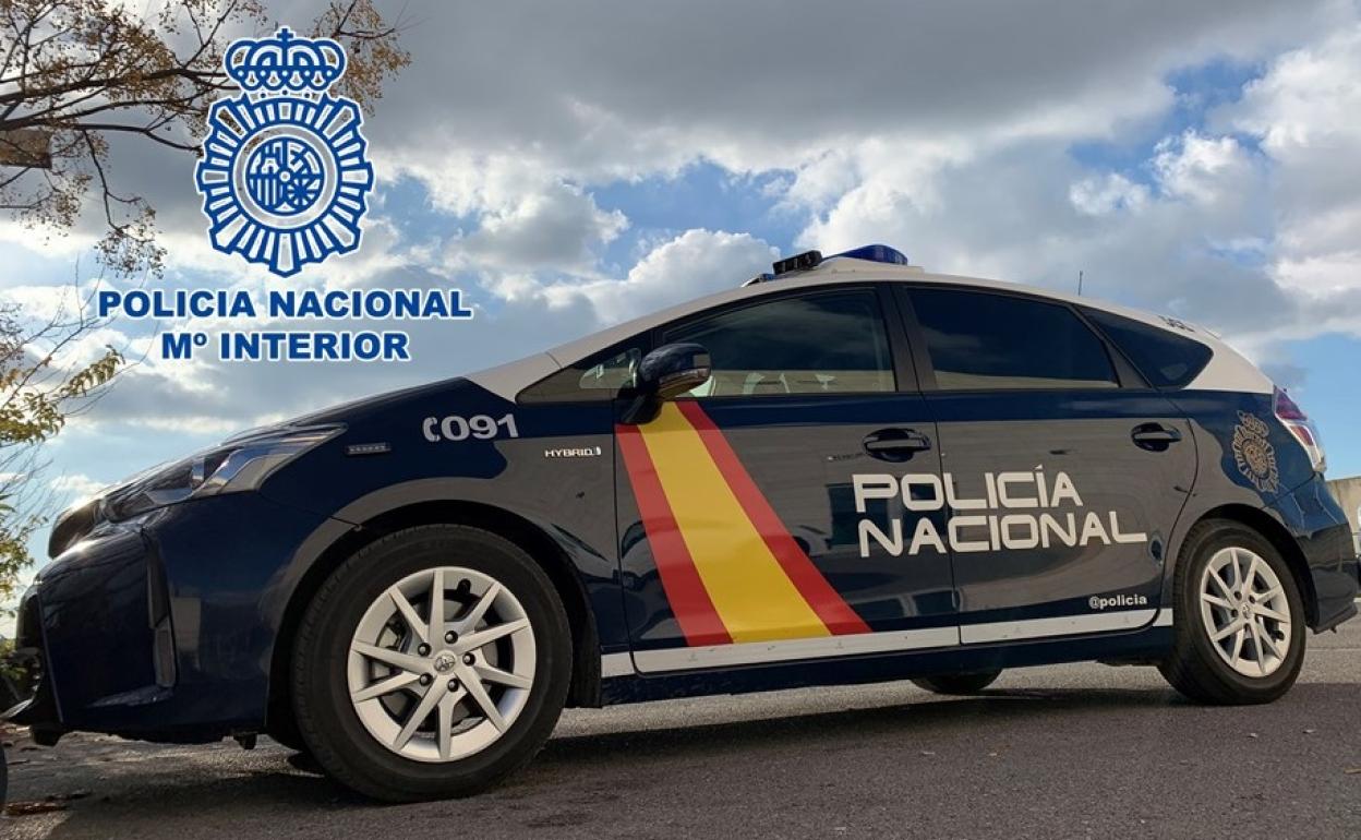 Amenaza de muerte a los cuidadores de la finca de su padre en Granada y rompe los cristales con un hacha