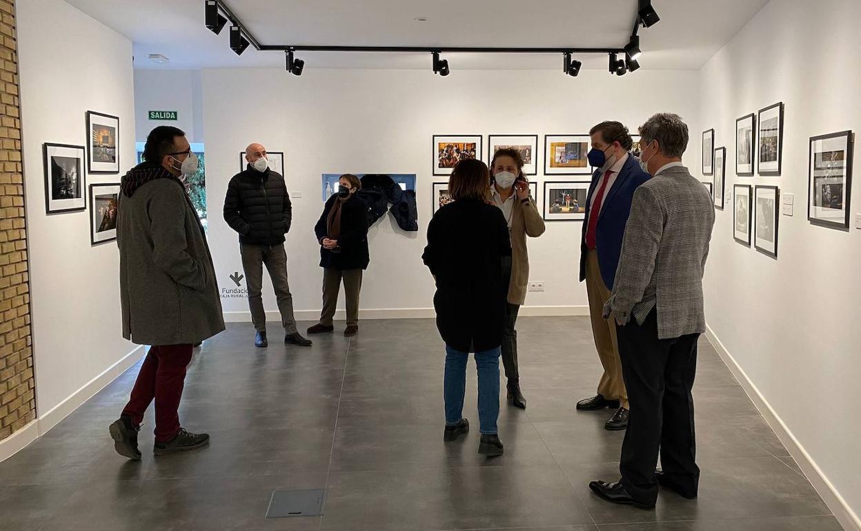 Momento de la inauguración de la exposición en la Escuela de Arte José Nogué de la capital. 