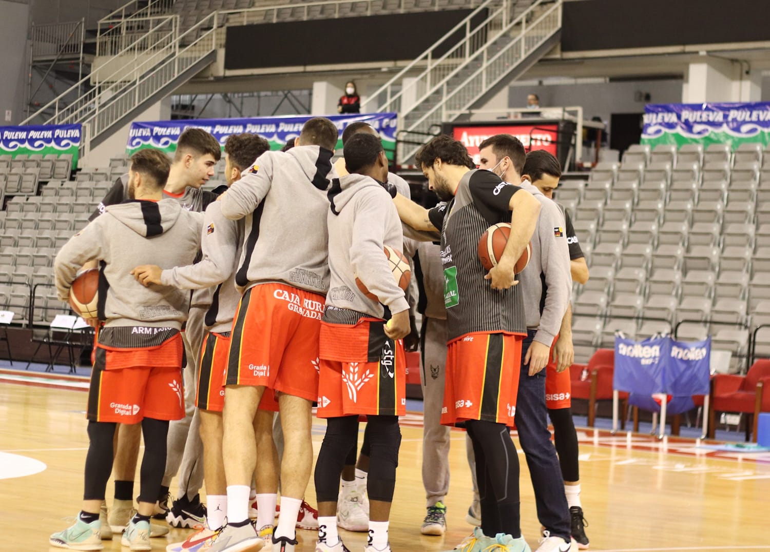 La plantilla del Covirán.