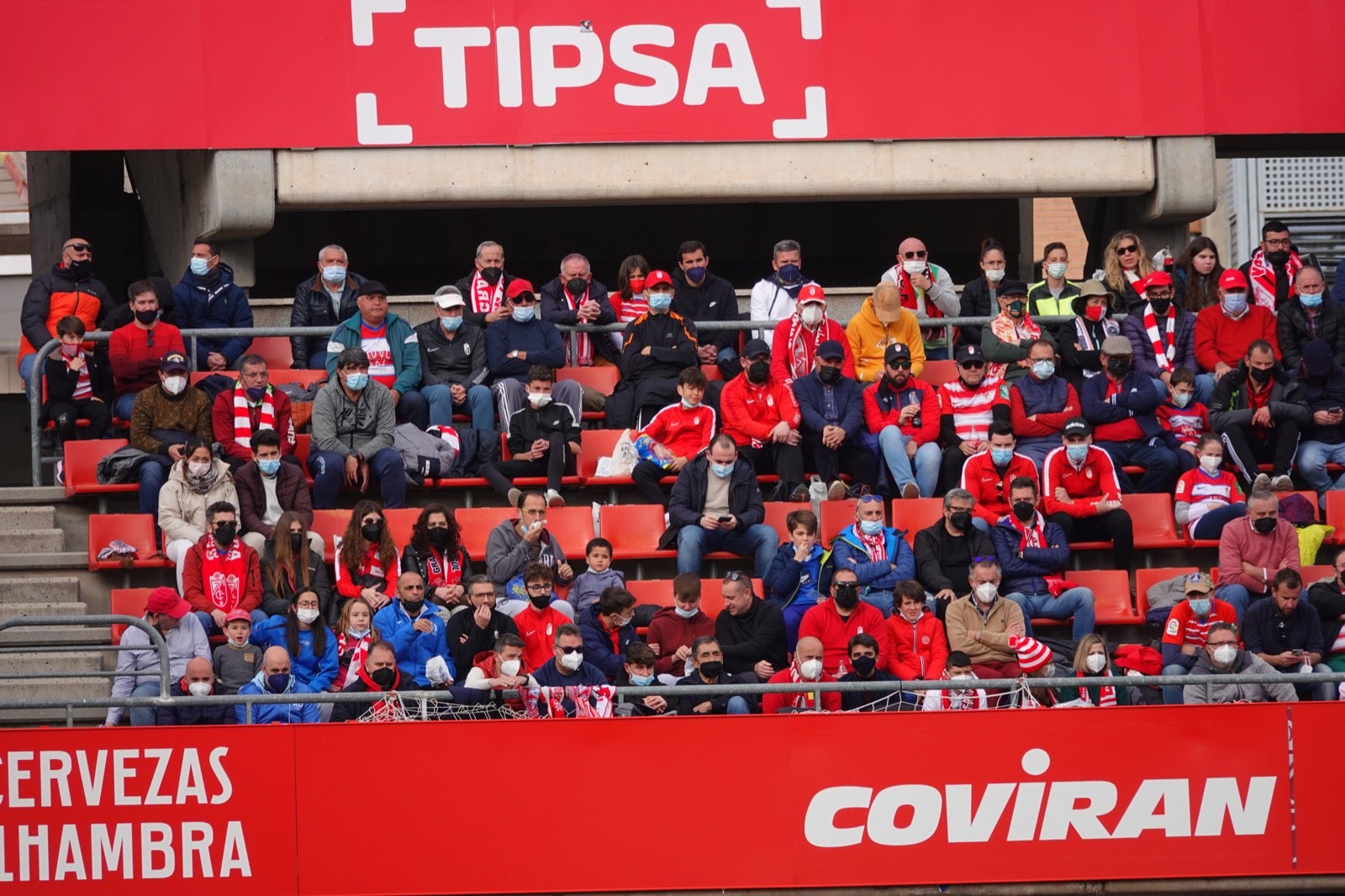 ¿Has estado en el partido entre Granada y Osasuna? Aquí puedes verte en tu localidad