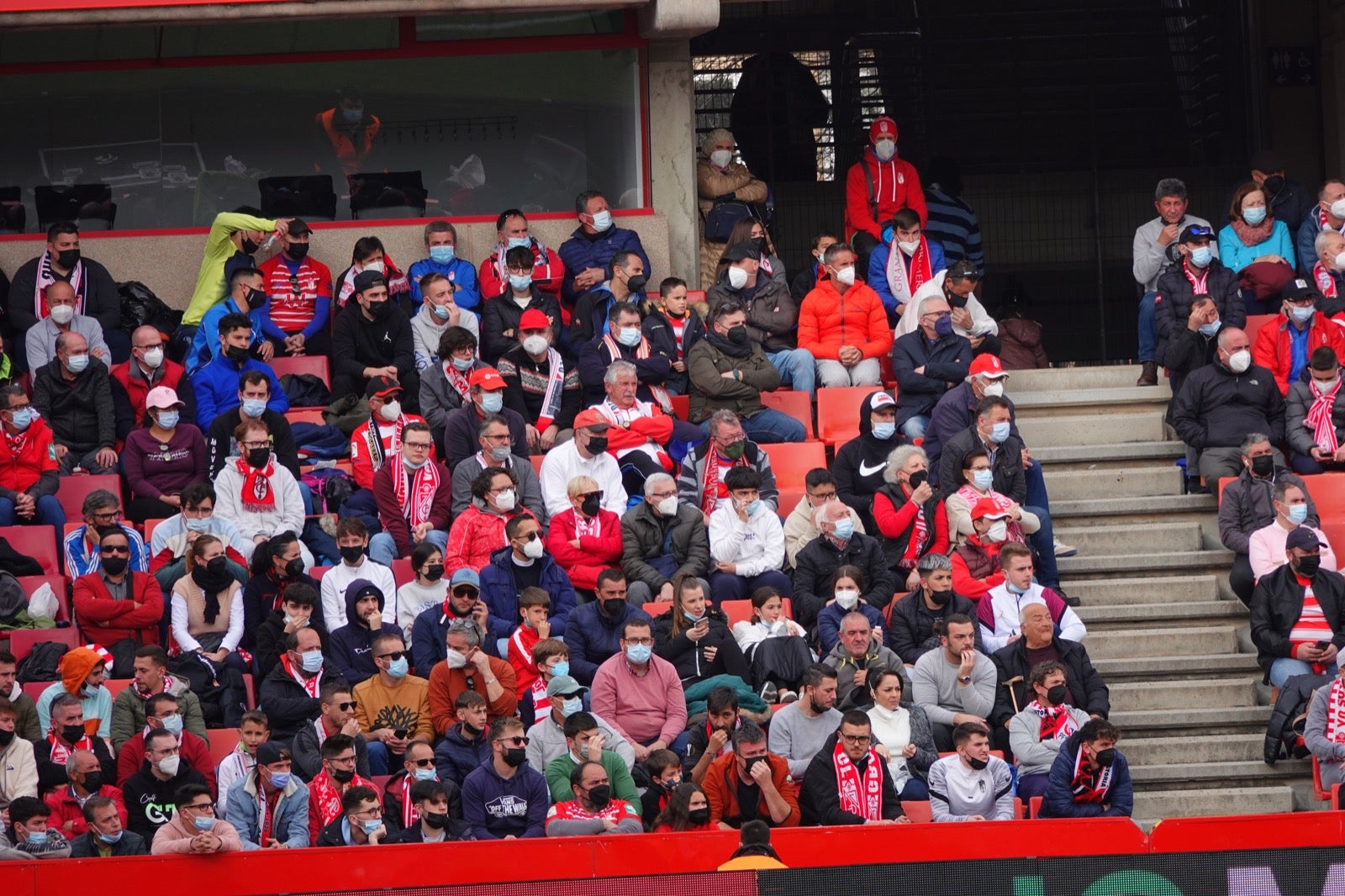 ¿Has estado en el partido entre Granada y Osasuna? Aquí puedes verte en tu localidad
