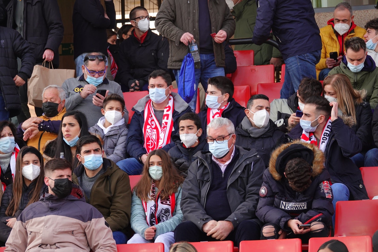 ¿Has estado en el partido entre Granada y Osasuna? Aquí puedes verte en tu localidad