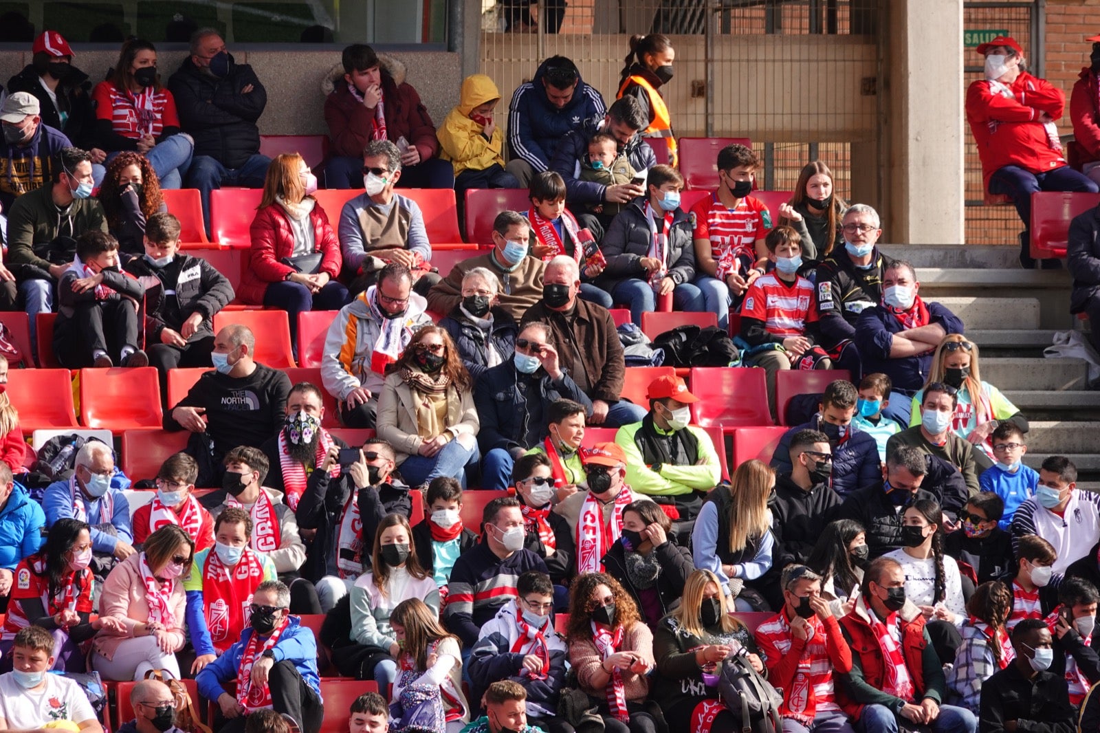 ¿Has estado en el partido entre Granada y Osasuna? Aquí puedes verte en tu localidad