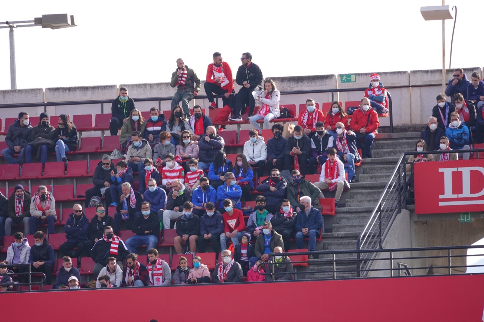¿Has estado en el partido entre Granada y Osasuna? Aquí puedes verte en tu localidad