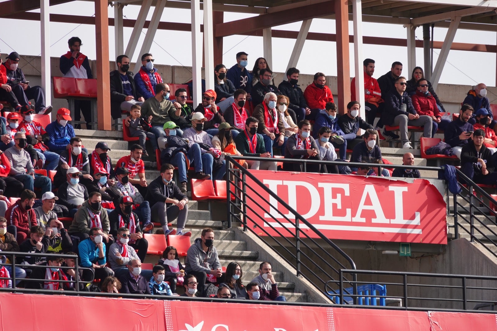 ¿Has estado en el partido entre Granada y Osasuna? Aquí puedes verte en tu localidad