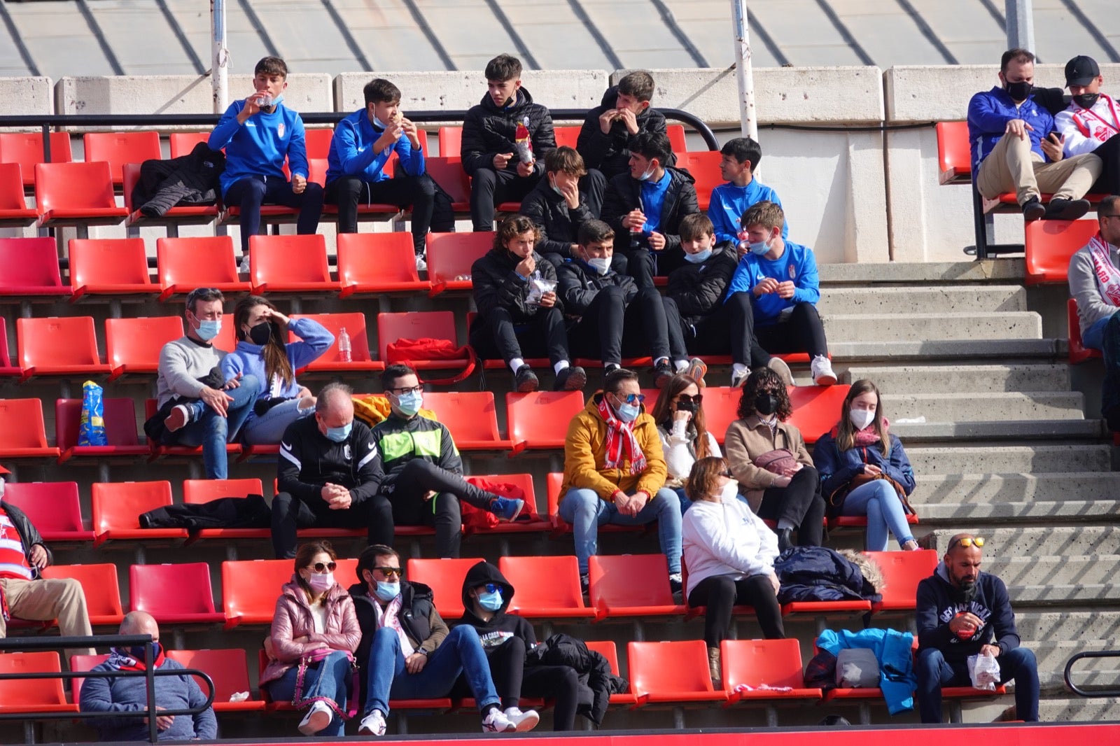 ¿Has estado en el partido entre Granada y Osasuna? Aquí puedes verte en tu localidad