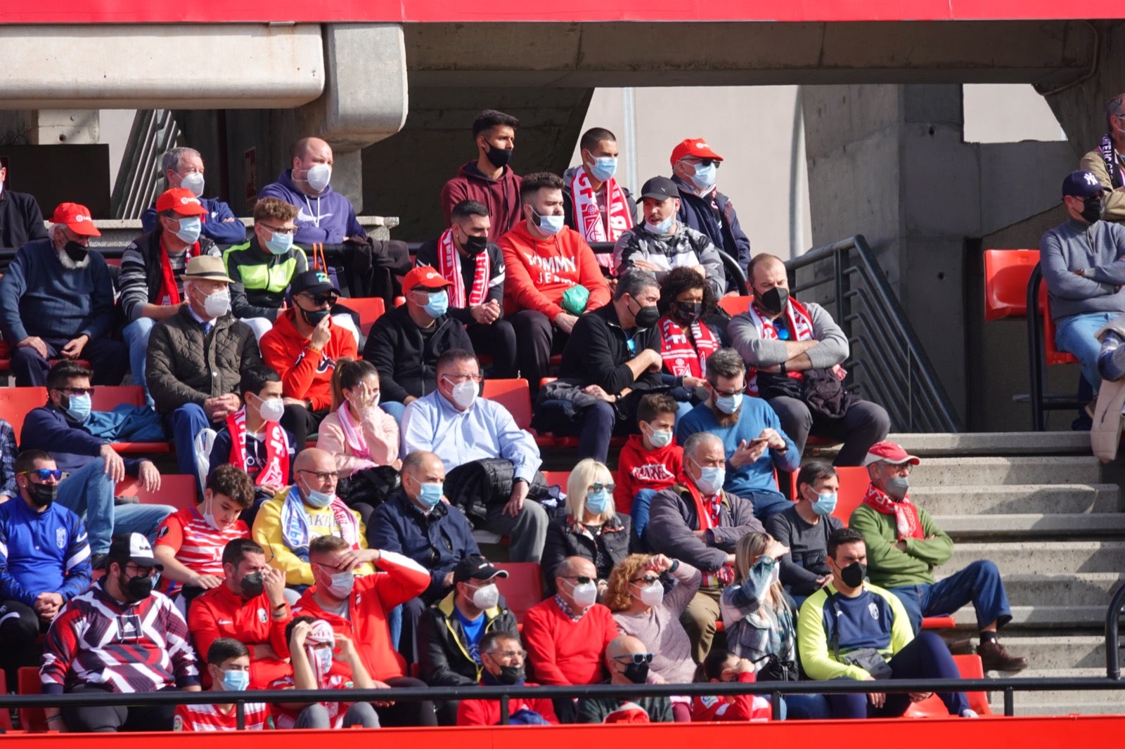 ¿Has estado en el partido entre Granada y Osasuna? Aquí puedes verte en tu localidad