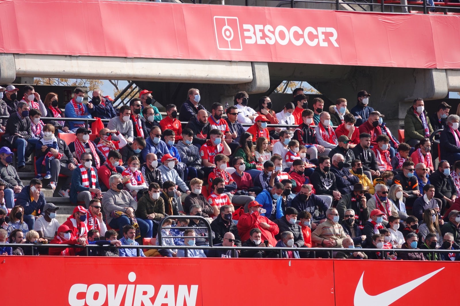 ¿Has estado en el partido entre Granada y Osasuna? Aquí puedes verte en tu localidad