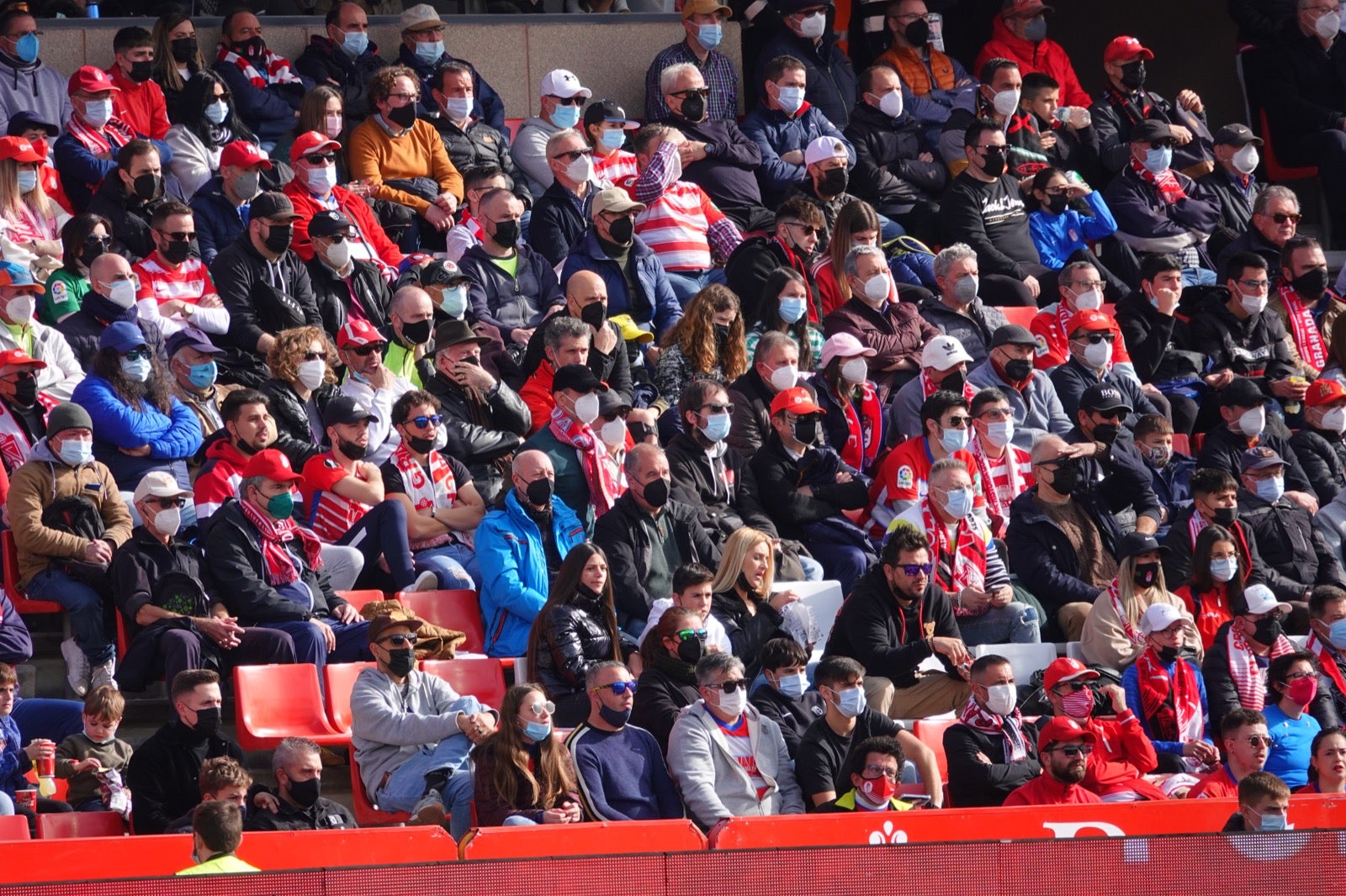 ¿Has estado en el partido entre Granada y Osasuna? Aquí puedes verte en tu localidad