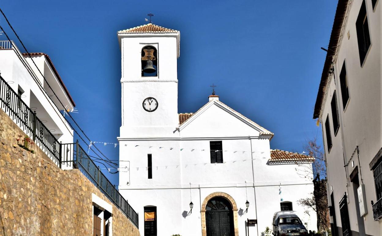 La iglesia de la localidad alpujarreña de Mecina Bombarón cumple 482 años