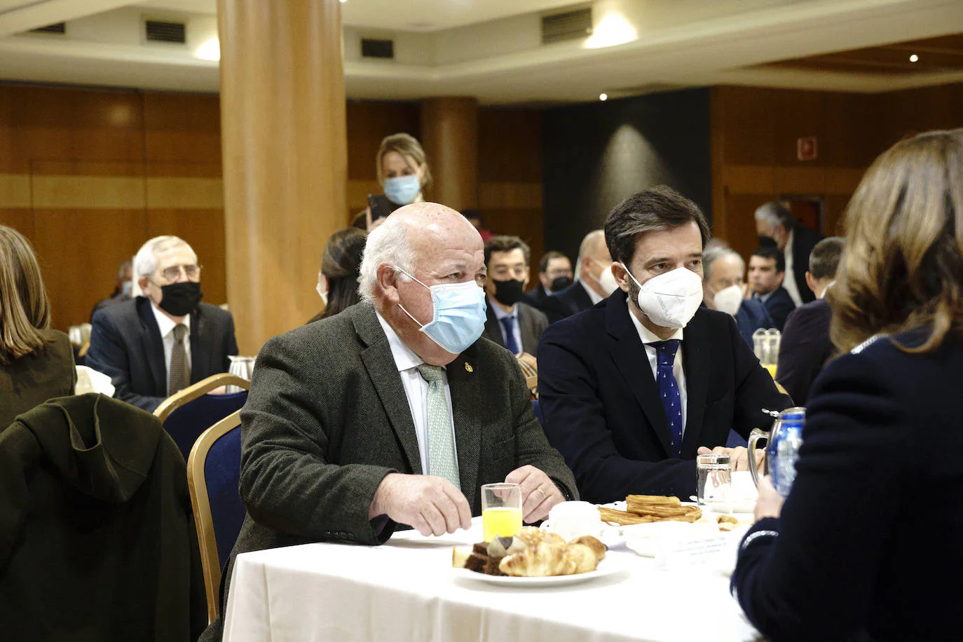 Fotos: Así ha sido el Desayuno IDEAL con el consejero de Salud, Jesús Aguirre