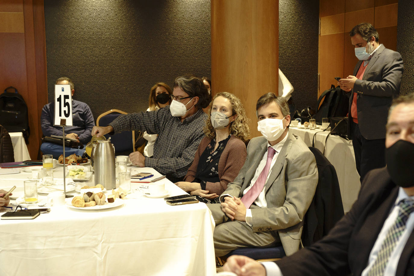 Fotos: Así ha sido el Desayuno IDEAL con el consejero de Salud, Jesús Aguirre