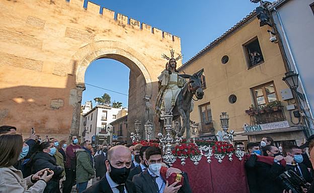 La Borriquilla, por el Arco de Elvira.