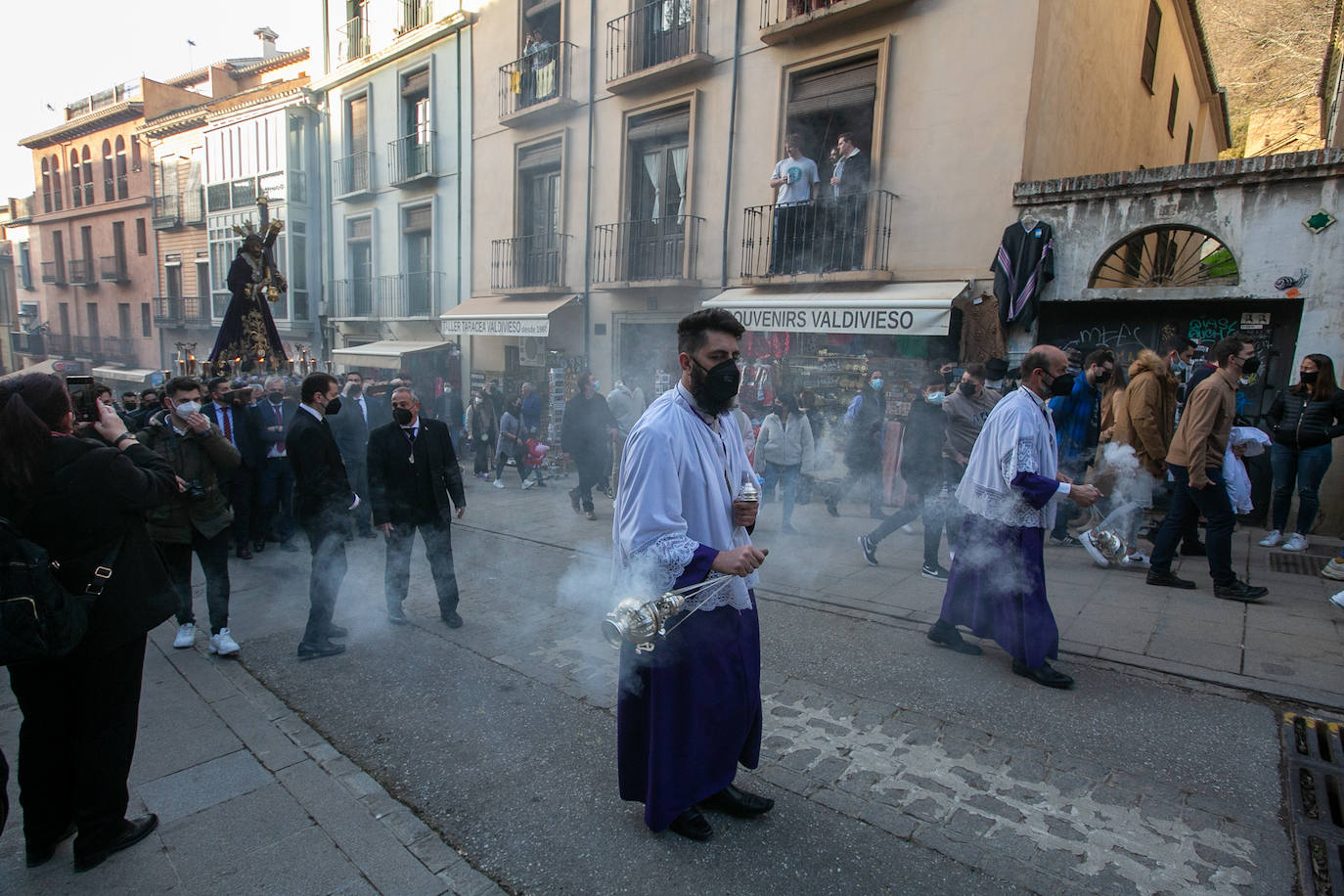 La Borriquilla y el Nazareno, por las calles de Granada.