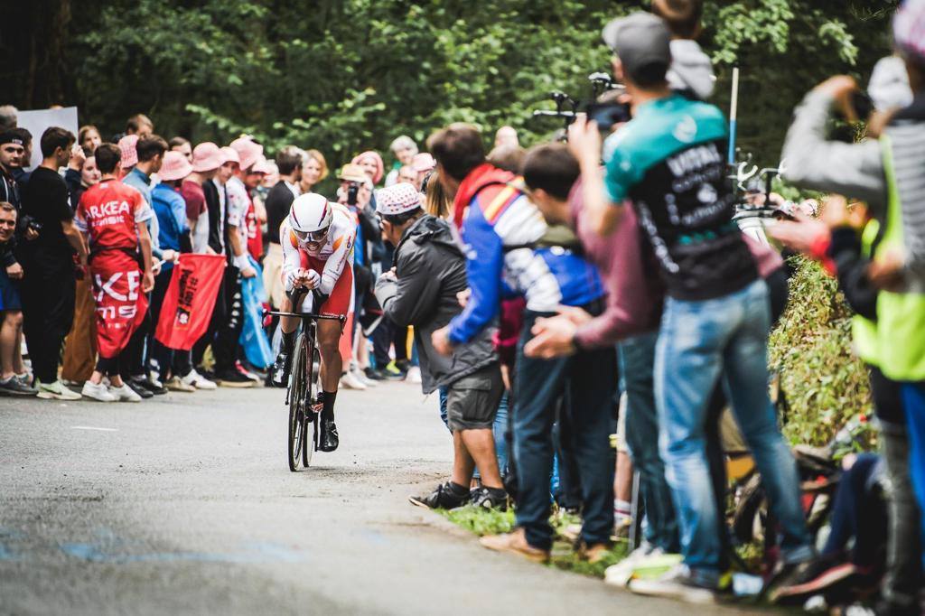 Imagen principal - Cristian Rodríguez en la lucha contra el crono en el Tour. 