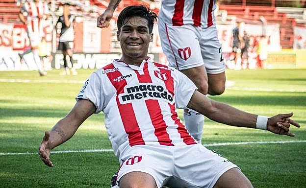Arezo y Uzuni, cerca de convertirse en futbolistas del Granada