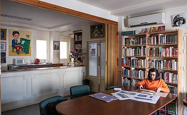 Biblioteca del Centro Artístico. 