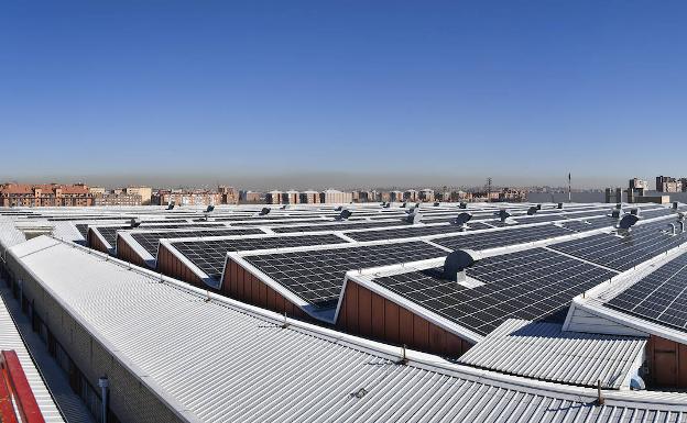 Stellantis inaugura en Villaverde una planta fotovoltaica capaz de dar luz a 2.900 hogares