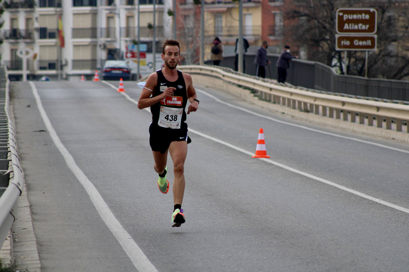 812 atletas, de ellos un centenar locales, participan en la prueba que inaugura el nuevo Circuito de Fondo en una espectacular jornada de atletismo y un exigente recorrido por el casco urbano lojeño
