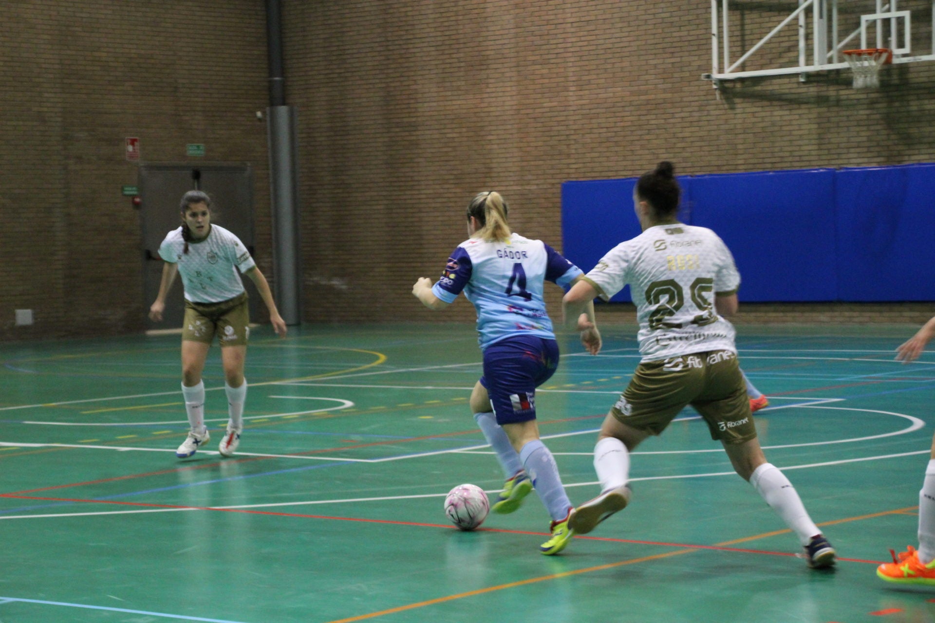 El conjunto de Rubén Roncero se quedó a las puertas de remontar tres goles. 
