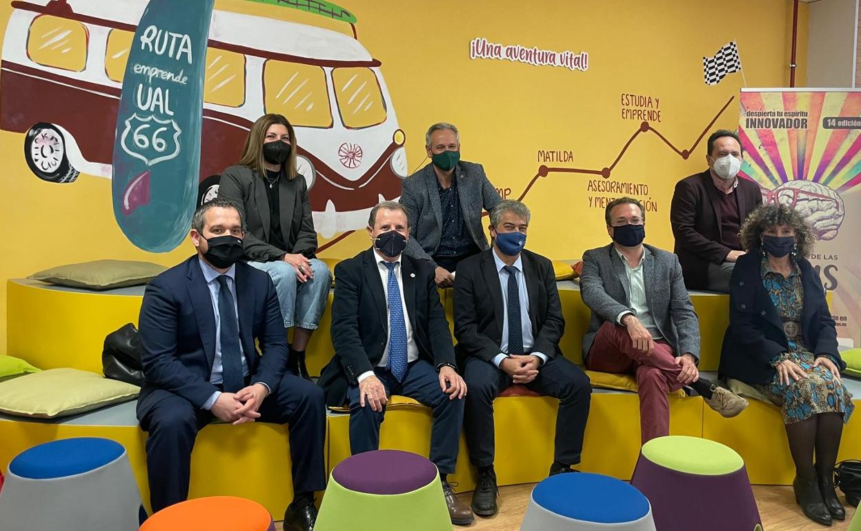 La presentación de la XIV Feria de las Ideas tuvo lugar en el nuevo espacio EmprendeUAL, situado en el Centro de Atención al Estudiante (CAE). 