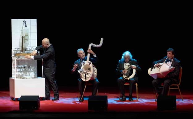 Les Luthiers durante uno de sus últimos espectáculos.