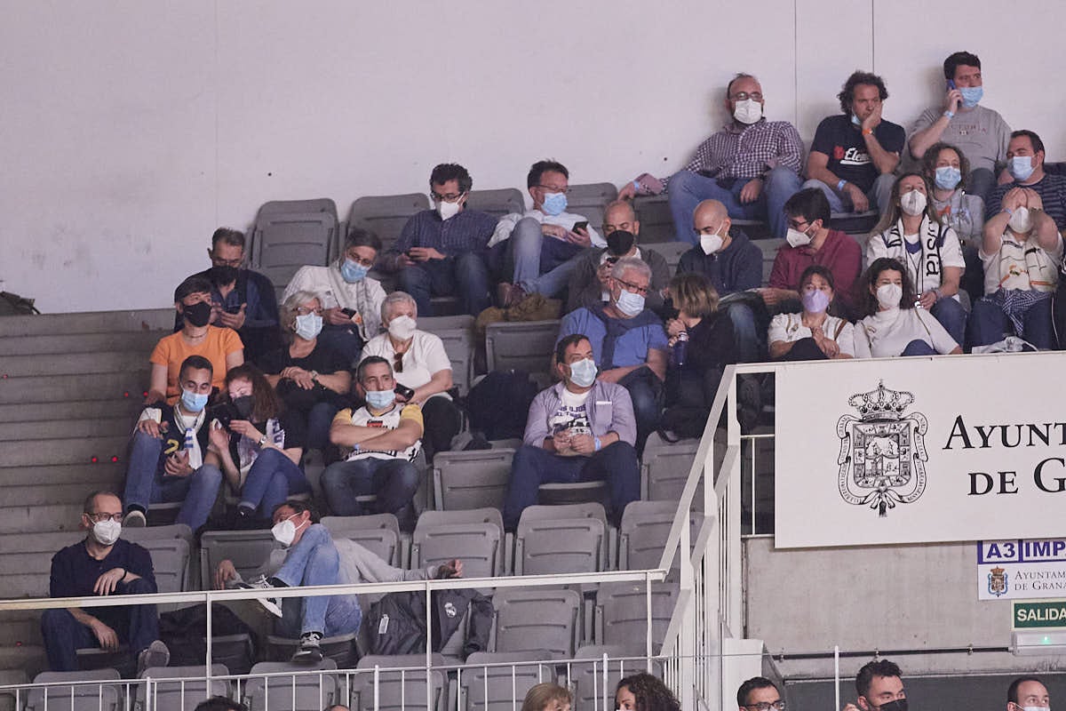Las imágenes de las gradas del Palacio de los Deportes de Granada en el segundo encuentro de cuartos de final