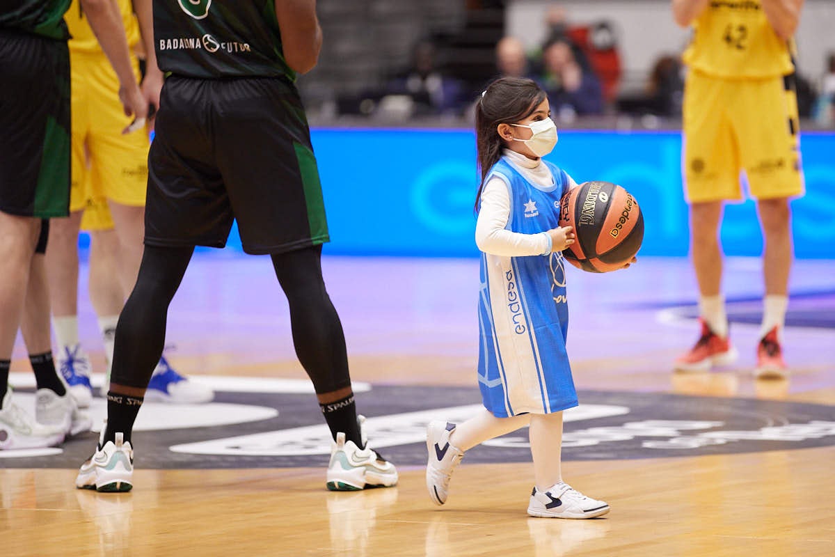 Todas las fotos del primer encuentro de cuartos de la Copa del Rey de Baloncesto que se celebra en Granada