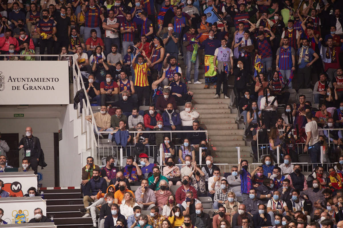 Las imágenes de las gradas del Palacio de los Deportes de Granada en el último encuentro de cuartos de final