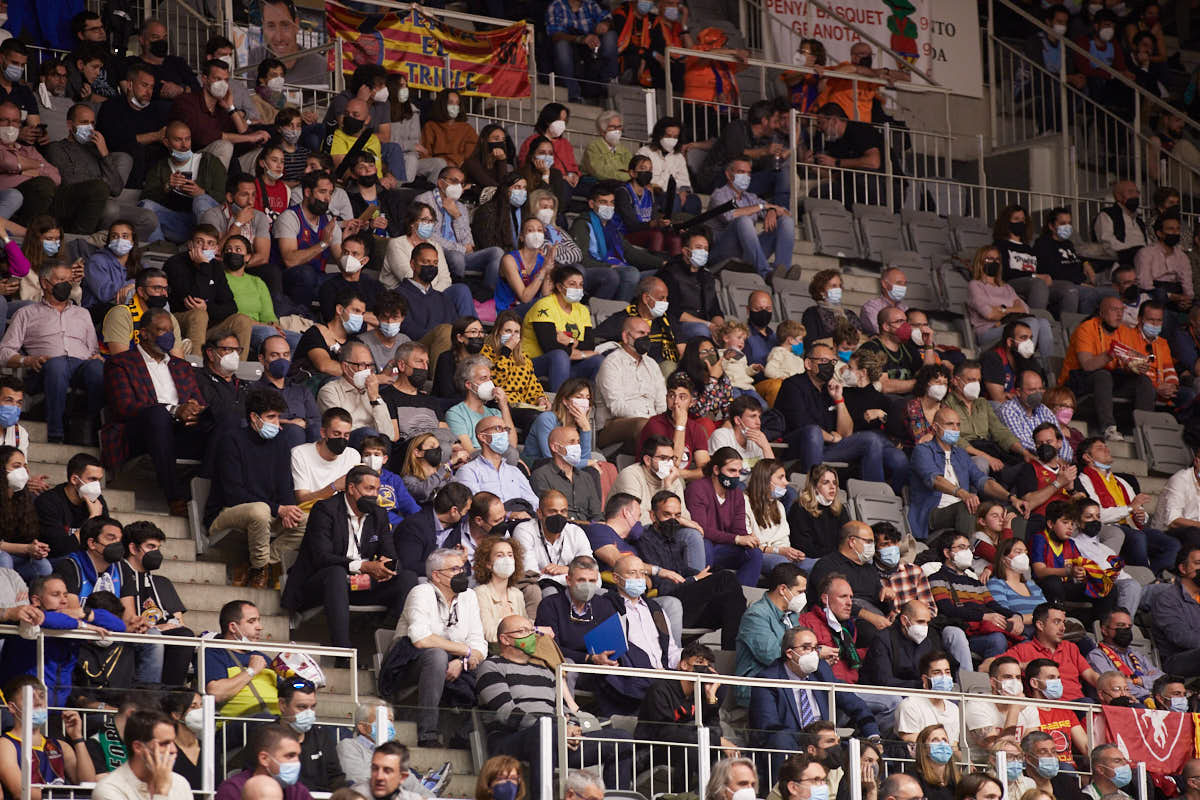 Las imágenes de las gradas del Palacio de los Deportes de Granada en el último encuentro de cuartos de final