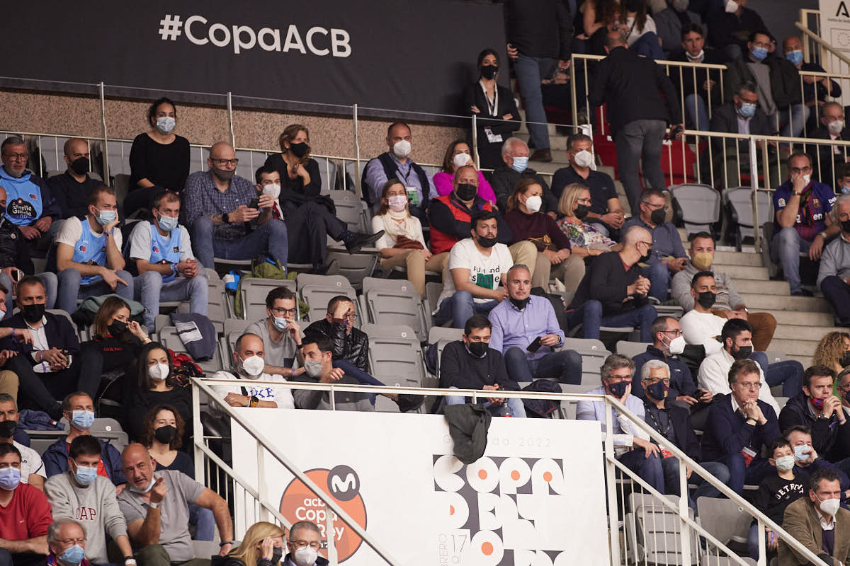 Las imágenes de las gradas del Palacio de los Deportes de Granada en el último encuentro de cuartos de final