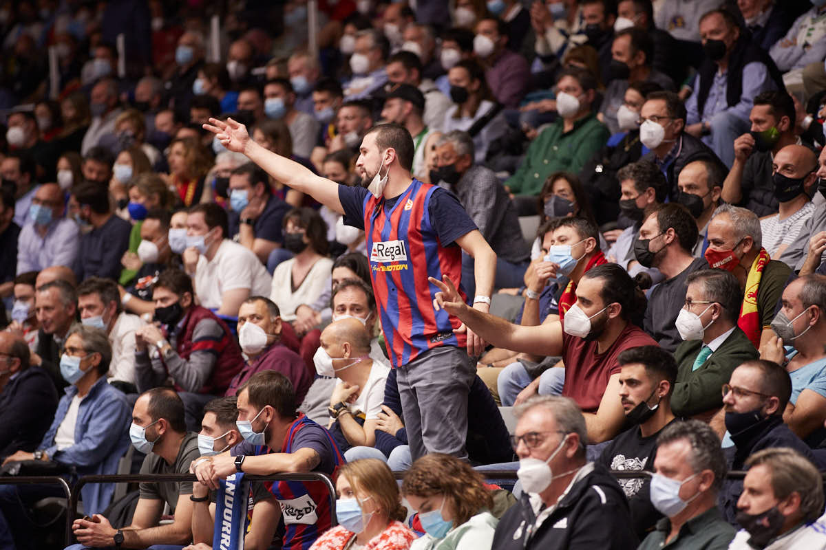 Las imágenes de las gradas del Palacio de los Deportes de Granada en el último encuentro de cuartos de final