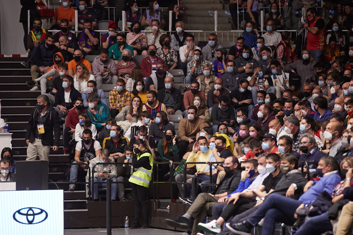 Las imágenes de las gradas del Palacio de los Deportes de Granada en el último encuentro de cuartos de final