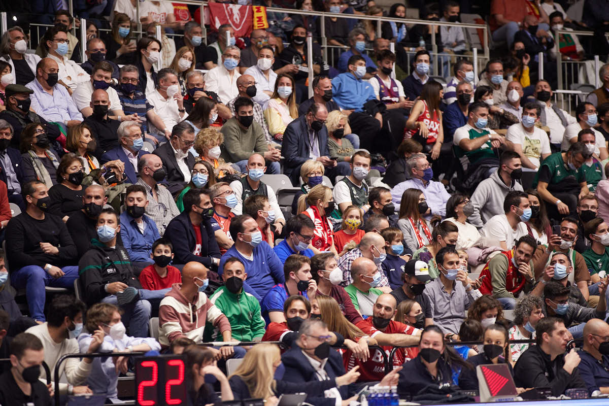 Las imágenes de las gradas del Palacio de los Deportes de Granada en el último encuentro de cuartos de final