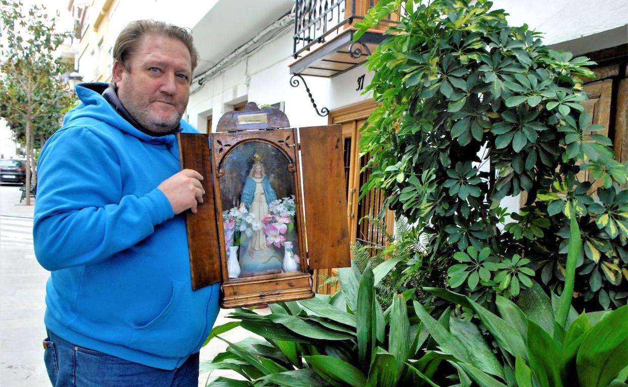 Lanjarón, el pueblo de las hornacinas, ermitas y estuches religiosos