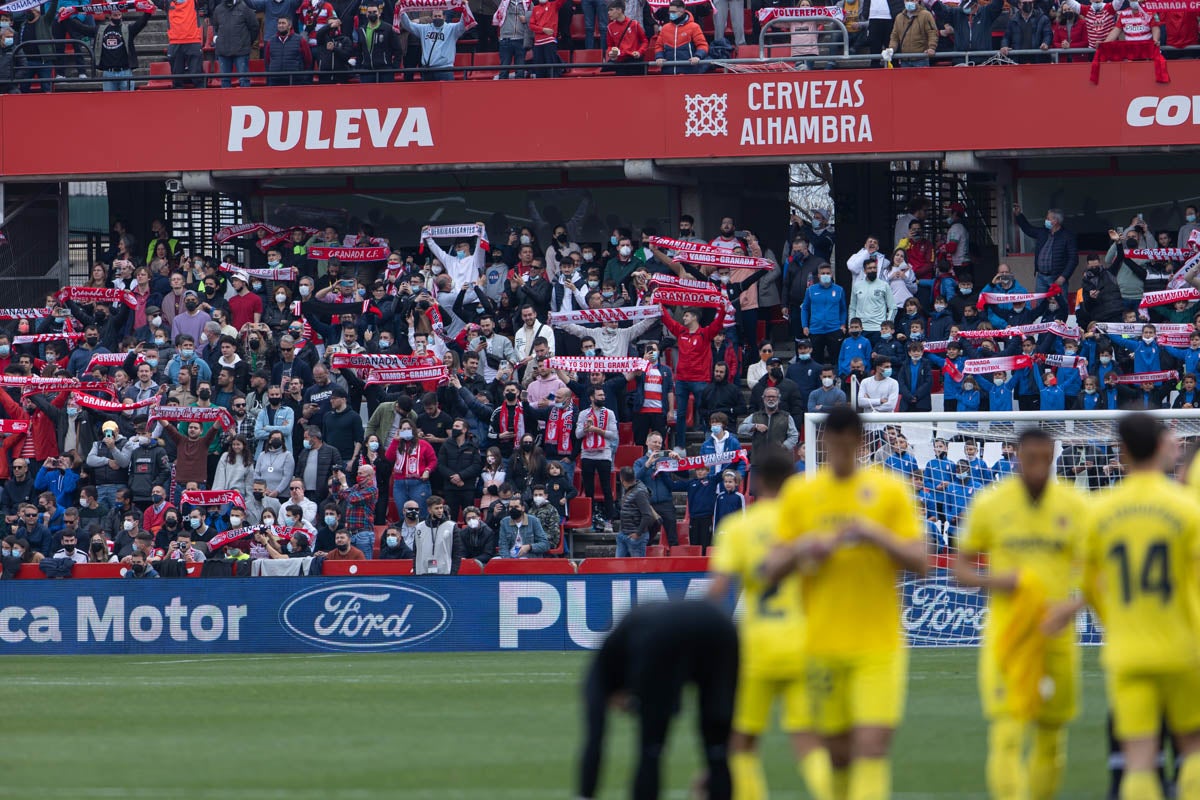 Fotos: Encuéntrate en la grada de Los Cármenes en el Granada-Villarreal