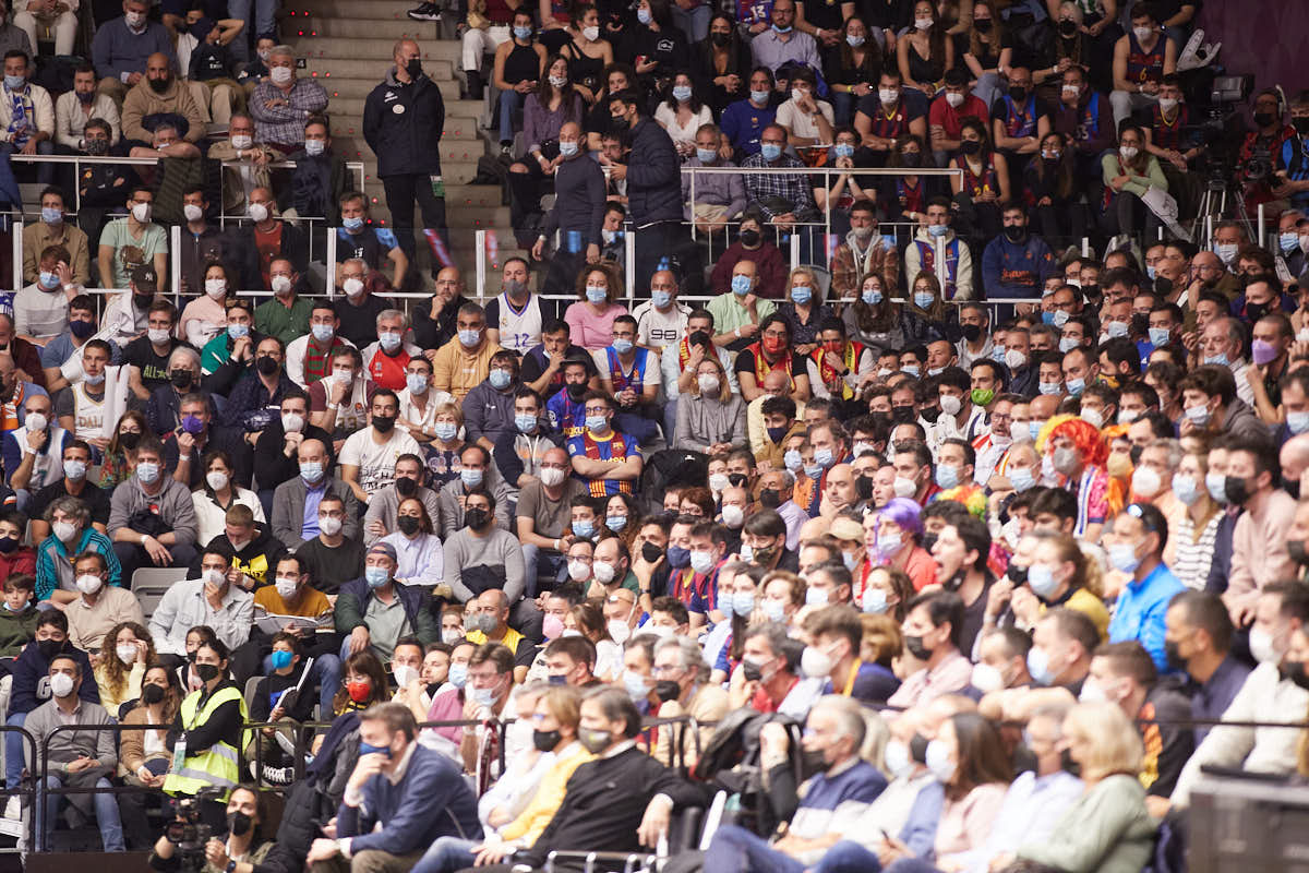 ¿Has estado viendo in situ el gran clásico del basket en Granada? Aquí puedes verte en tu localidad