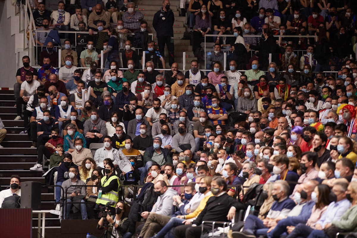 ¿Has estado viendo in situ el gran clásico del basket en Granada? Aquí puedes verte en tu localidad