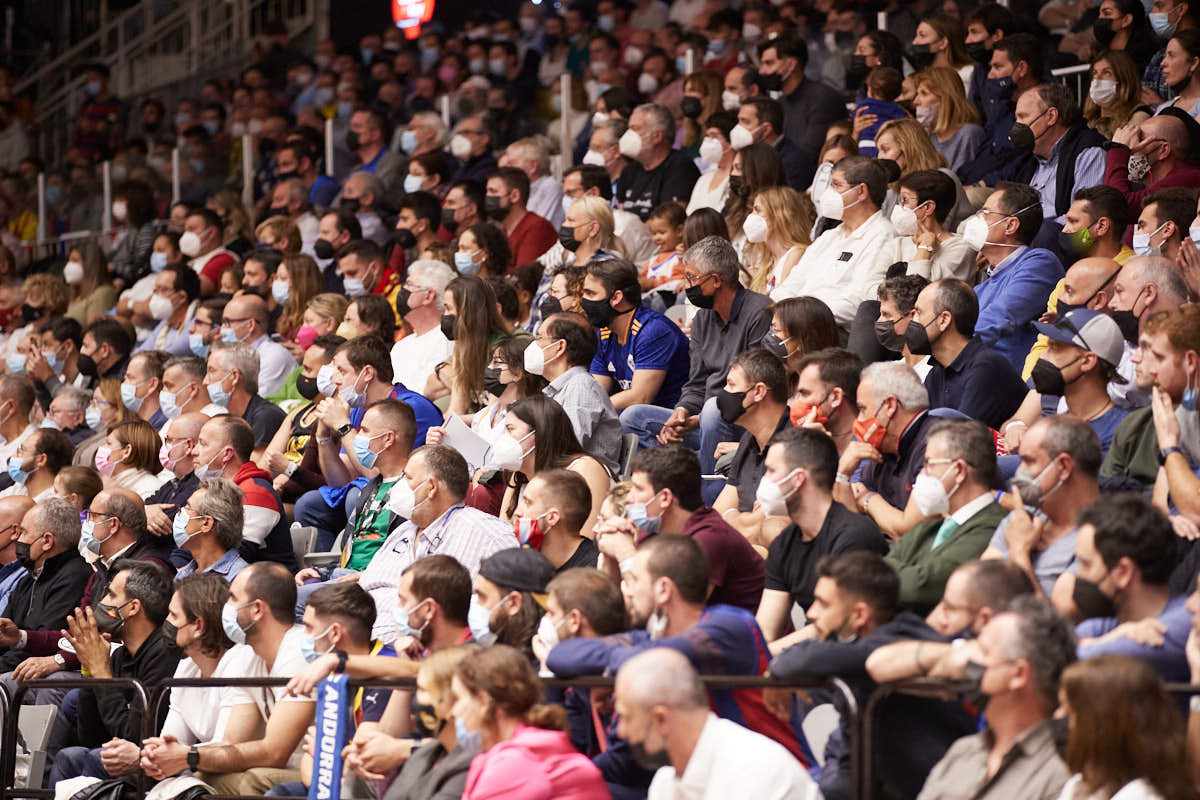 ¿Has estado viendo in situ el gran clásico del basket en Granada? Aquí puedes verte en tu localidad