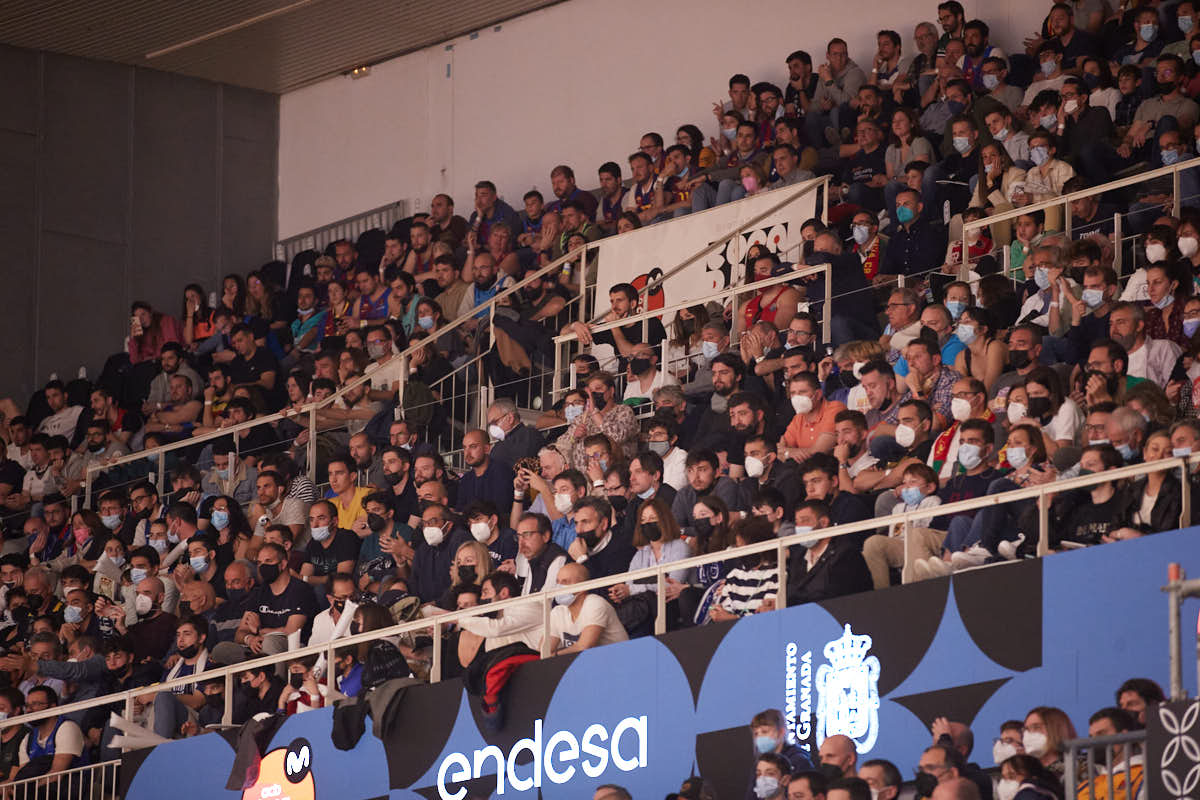 ¿Has estado viendo in situ el gran clásico del basket en Granada? Aquí puedes verte en tu localidad