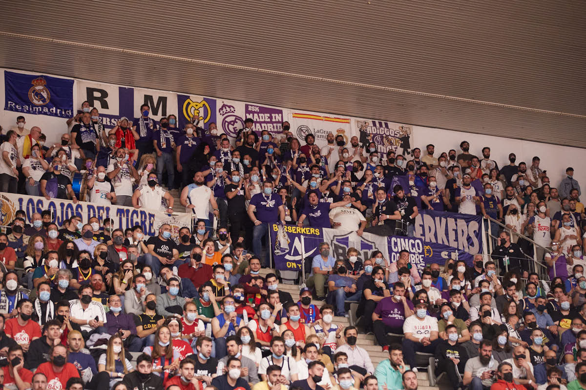 ¿Has estado viendo in situ el gran clásico del basket en Granada? Aquí puedes verte en tu localidad